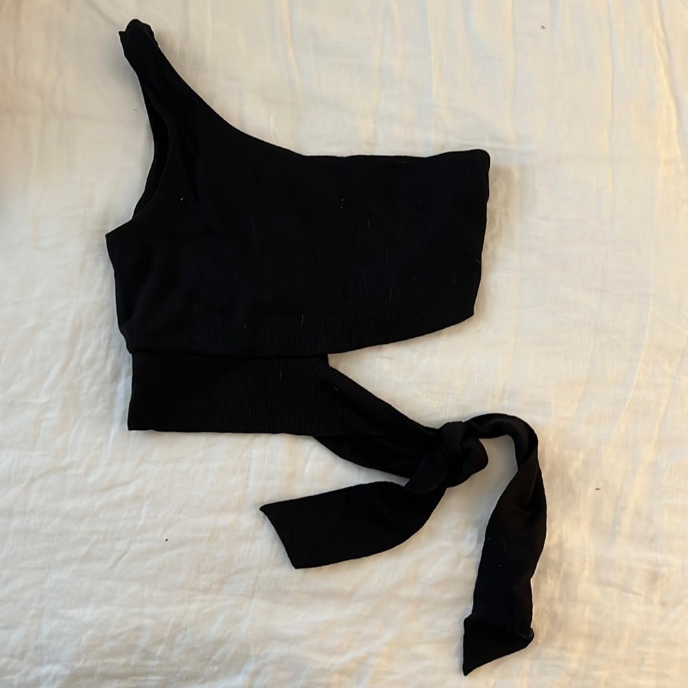 Black ribbed one shoulder cut out tie top